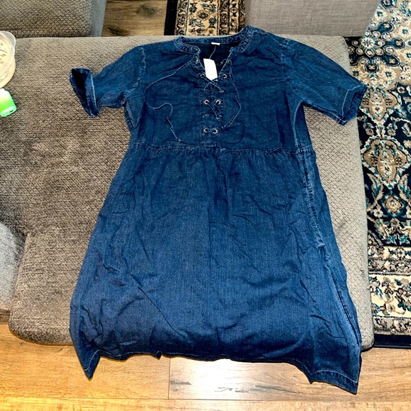 Old Navy Denim Dress Medium NWT - Picture 1 of 4